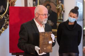 Zabytkowa ikona Archanioła Michała wróciła do Muzeum Warmii i Mazur w Olsztynie. Skradzioną ikonę znaleziono na dostępnej on-line ekspozycji w Muzeum Ikon w Recklinghausen