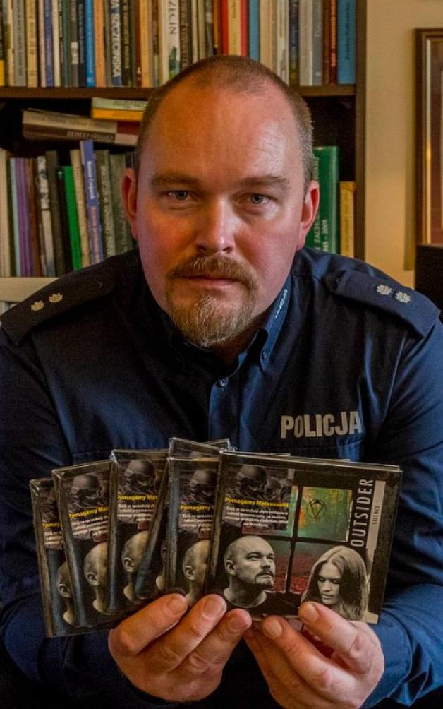 Płyta szczecińskiego policjanta na rzecz powrotu do zdrowia policjanta z Wrocławia