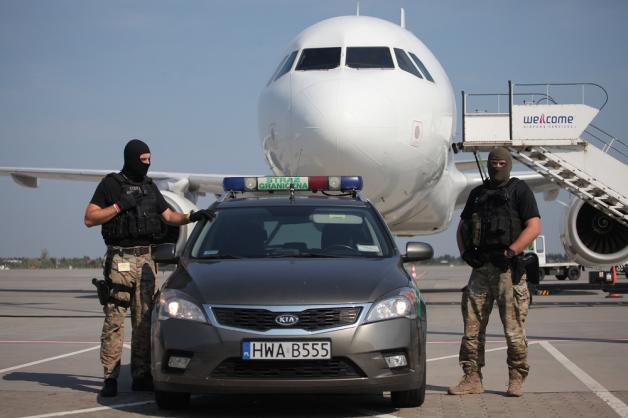 Żart na bombę i nie zobaczył Szwecji